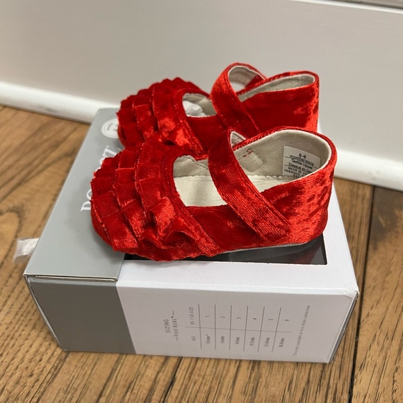 Robeez Red Velvet Ruffle Shoes - 6-9m - Picture 2 of 2